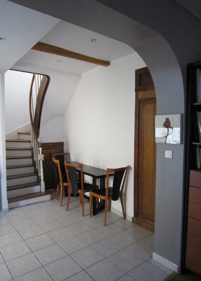 Maison De Charme A La Rochelle Croix-Chapeau Exterior photo